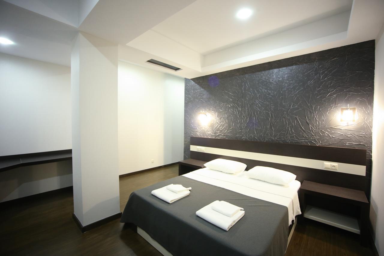 West Tower Hotel Kutaisi Ngoại thất bức ảnh