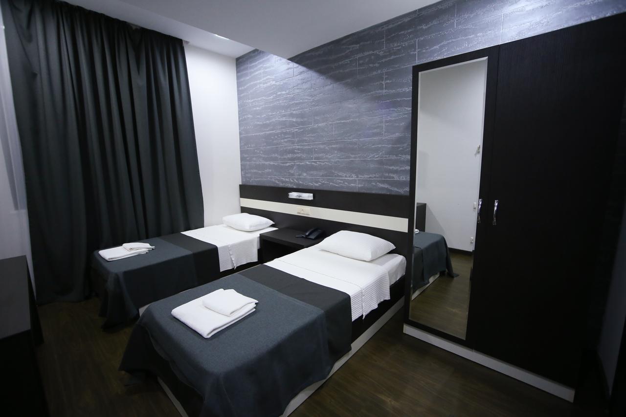 West Tower Hotel Kutaisi Ngoại thất bức ảnh