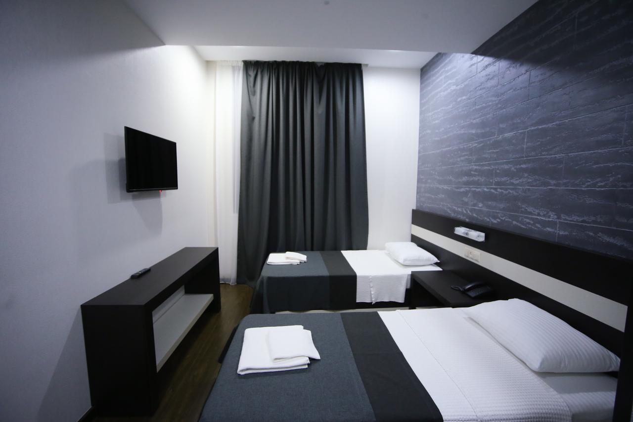 West Tower Hotel Kutaisi Ngoại thất bức ảnh
