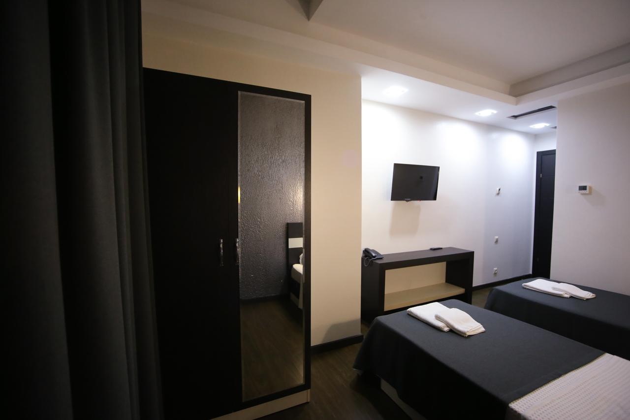 West Tower Hotel Kutaisi Ngoại thất bức ảnh