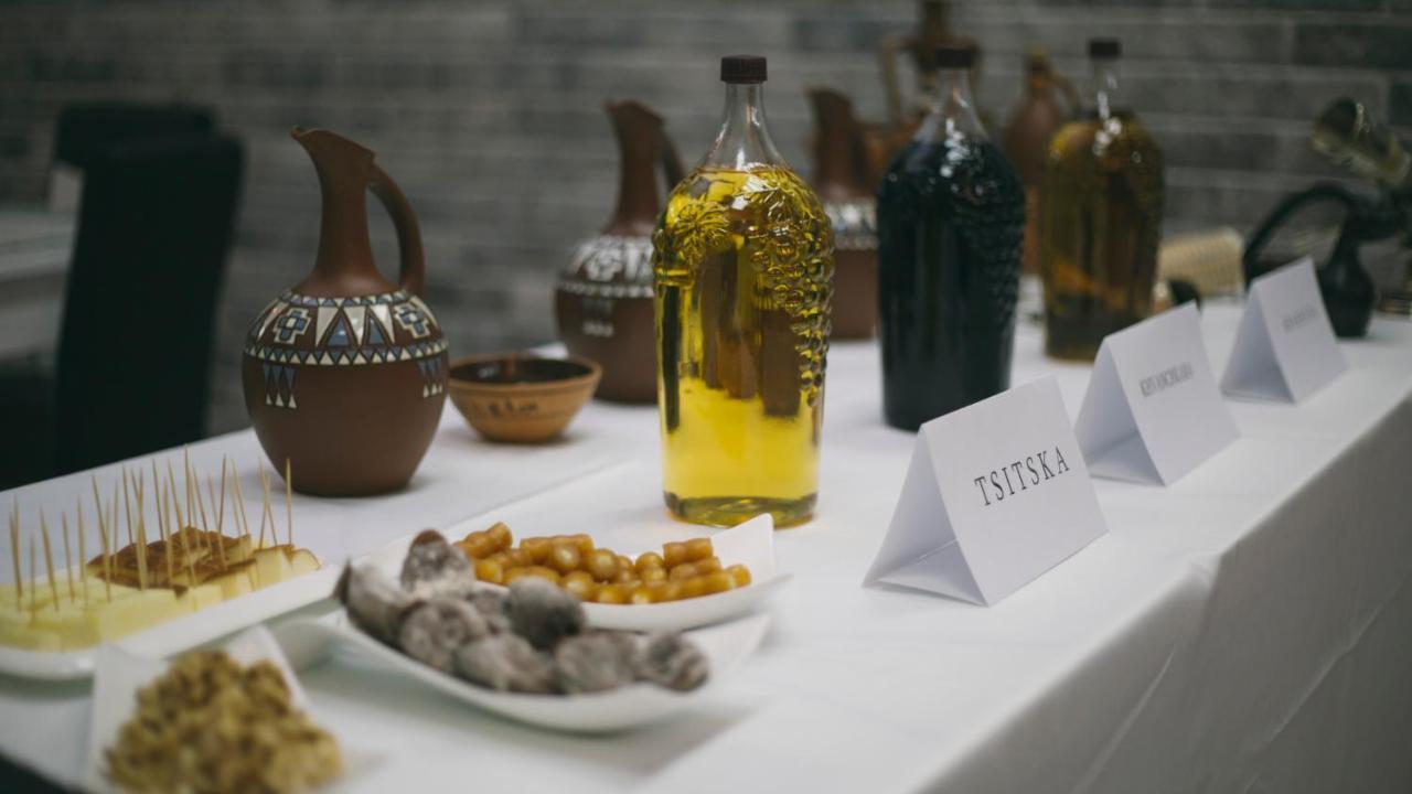 West Tower Hotel Kutaisi Ngoại thất bức ảnh